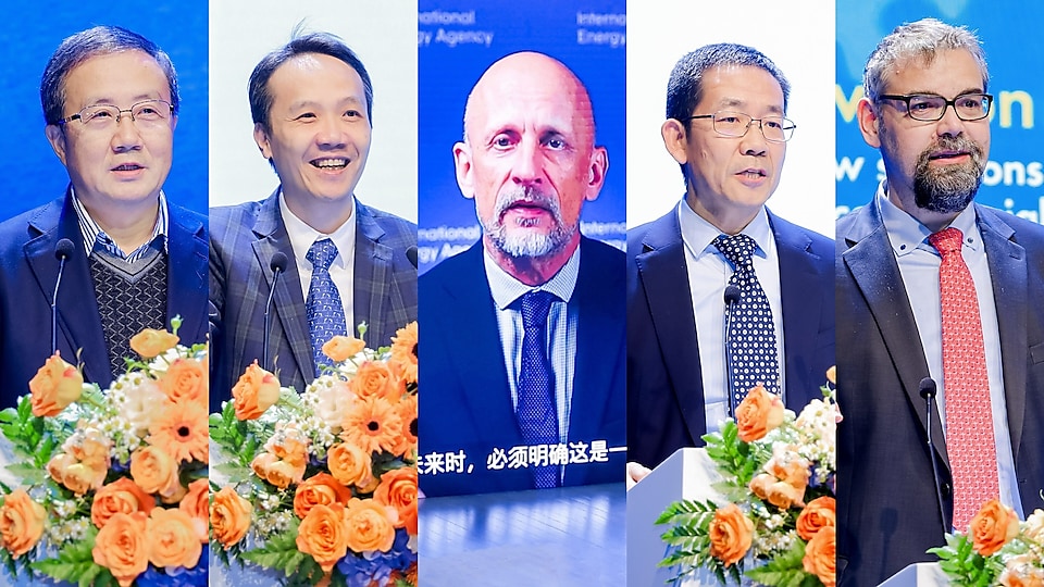 圖注：5位主旨演講嘉賓 （左起）呂文斌、黃志昌、Tim Gould、楊玉峰、Laszlo Varro