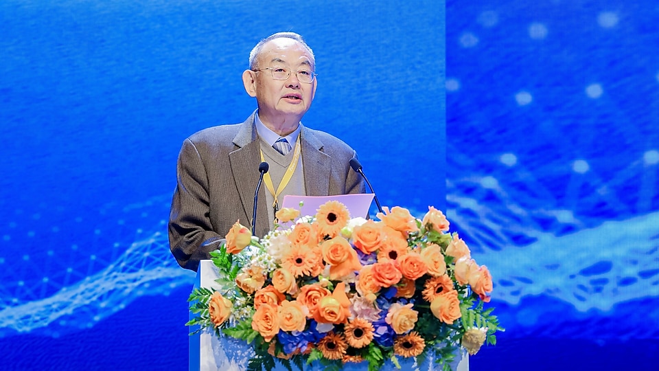 圖注：中國科學院院士、北京大學能源研究院院長金之鈞